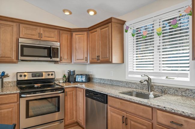 60 S Shore Rd, House other with 2 bedrooms, 2 bathrooms and null parking in New Durham NH | Image 11