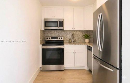 204-444 Sw 4th St, Miami, FL, 33130-1434 | Card Image