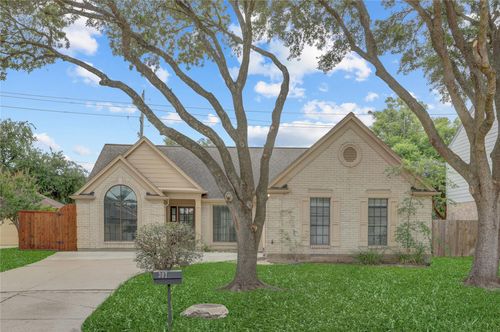307 E Sutton Sq, Stafford, TX, 77477-4729 | Card Image