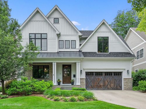118 Tuttle Ave, Clarendon Hills, IL, 60514-1156 | Card Image