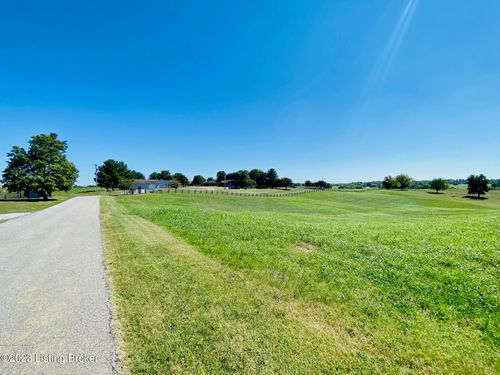 10 Nancy Hanks Dr, Springfield, KY, 40069-8517 | Card Image