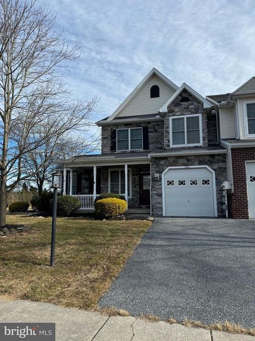 121 Scully Pl, LEWISBERRY, PA, 17339-8856 | Card Image