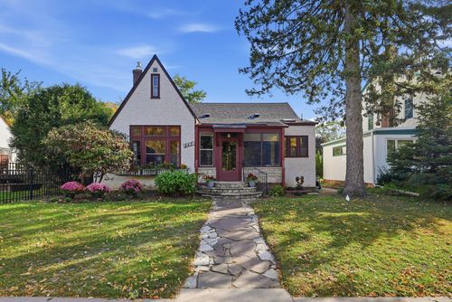 442 Mount Curve Blvd, Saint Paul, MN, 55105-1326 | Card Image