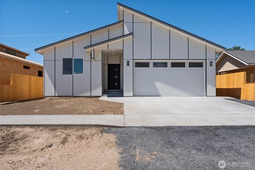 715 Buttercup Street, Soap Lake, WA, 98851 | Card Image