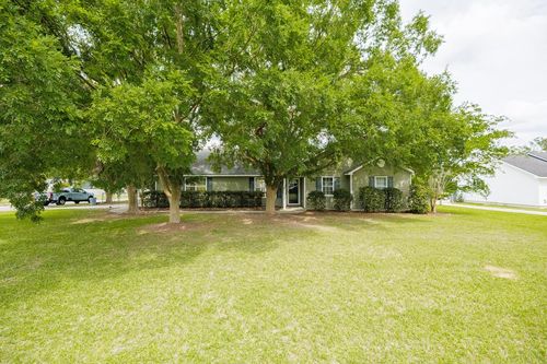 3795 Robin Ln, Valdosta, GA, 31605-5116 | Card Image
