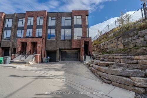 2303-26 Desiree Pl, Bolton, ON, L7E4L2 | Card Image