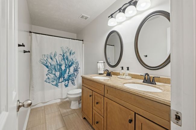 Bathroom #3 | Image 37