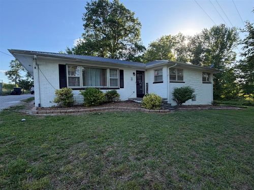 5691 Dripping Springs Rd, Smiths Grove, KY, 42171-8940 | Card Image