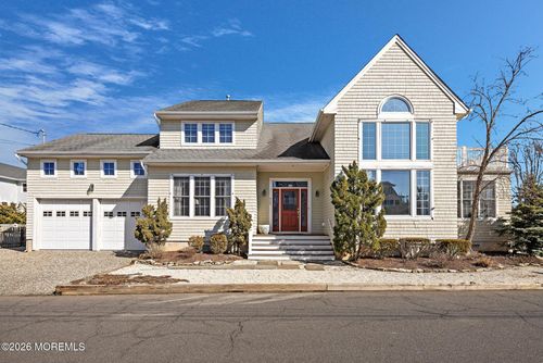 923 Barnegat Ln, Mantoloking, NJ, 08738-1801 | Card Image