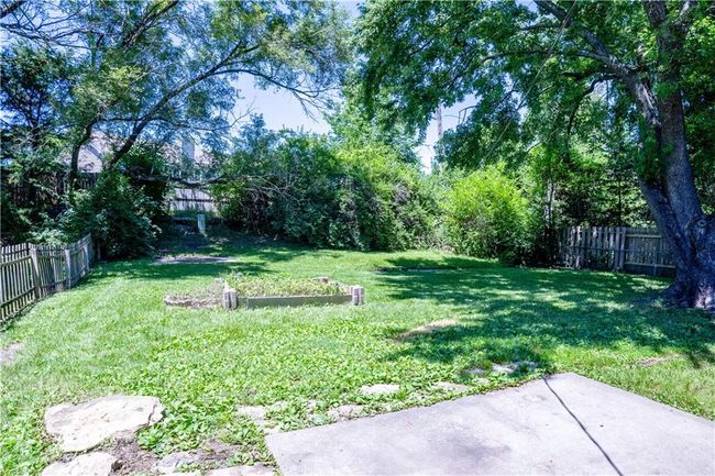 1200 E 27 Th St, House other with 3 bedrooms, 1 bathrooms and null parking in Lawrence KS | Image 18