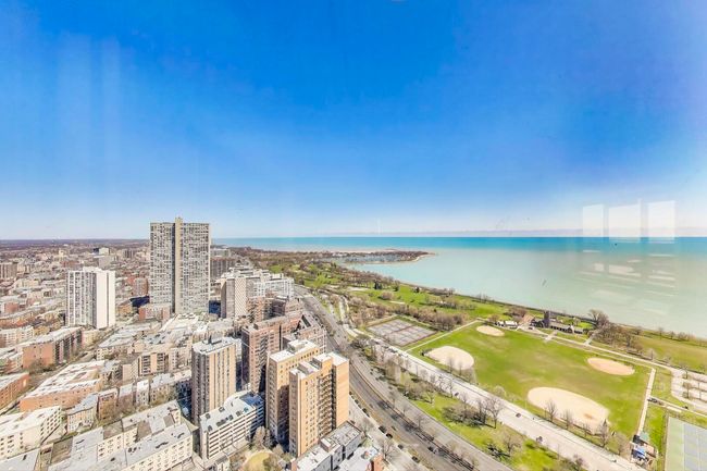 APT-3705 - 3660 N Lake Shore Dr, Condo with 1 bedrooms, 1 bathrooms and 1 parking in Chicago IL | Image 27