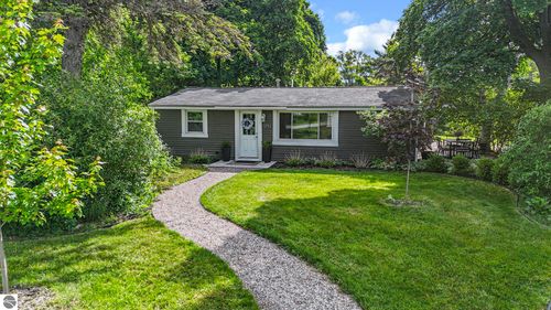 3792 Brook Dr, Traverse City, MI, 49684-4404 | Card Image