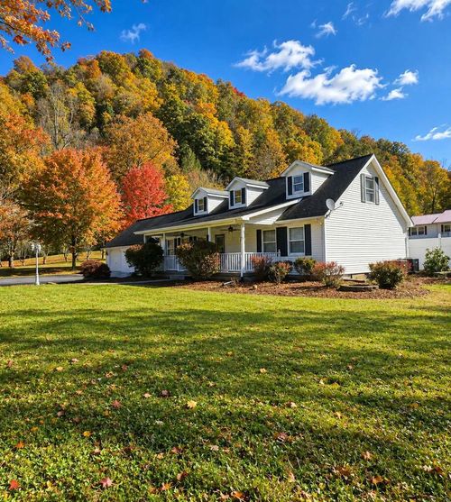1076 Lick Branch Rd, Grundy, VA, 24614 | Card Image