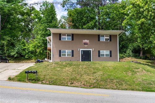 160 Irwin Rd, Huntington, WV, 25705-8163 | Card Image