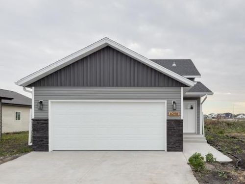 1896 19th Ave N, Wahpeton, ND, 58075-2810 | Card Image