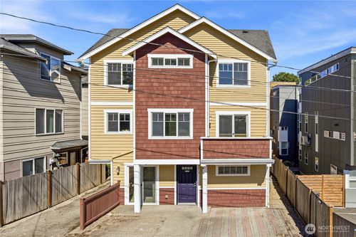 5013 40th Ave Ne, Seattle, WA, 98105-3041 | Card Image