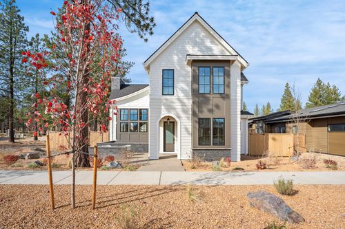 3358 Nw Leavitt Ln, Bend, OR, 97703-1155 | Card Image