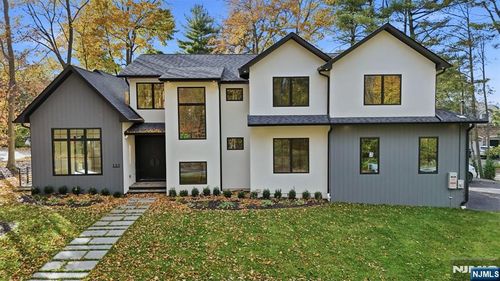 121 Engle St, Cresskill, NJ, 07626-2246 | Card Image