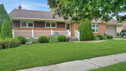 {{alt}} | Card Image