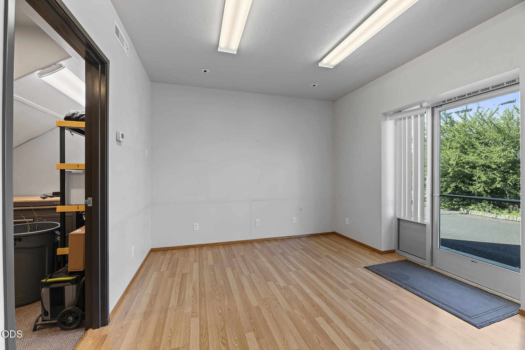 Commercial Sale in Eagle Point 5
