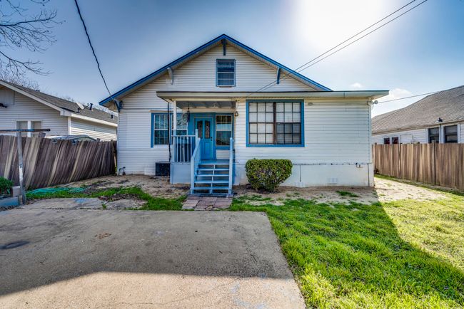 323 W University Ave, House other with 3 bedrooms, 2 bathrooms and null parking in Waxahachie TX | Image 33
