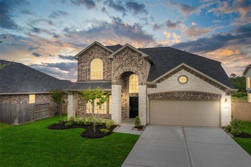 11706 Champions Forest Dr, Mont Belvieu, TX, 77535-2092 | Card Image