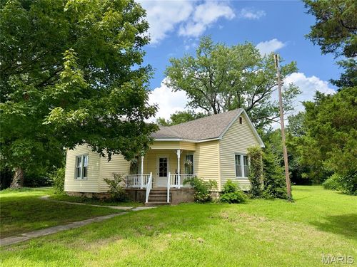 659 E Pine St, Bourbon, MO, 65441-8102 | Card Image