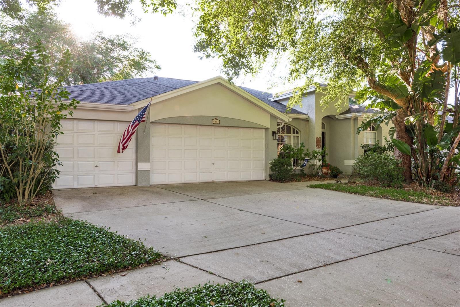 Hampshire Park Dr, Tampa, FL 33647