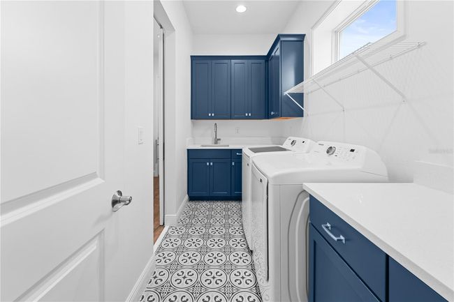 Downstairs Laundry | Image 17