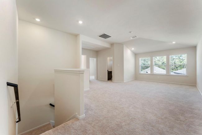 X-large Game Room | Image 18