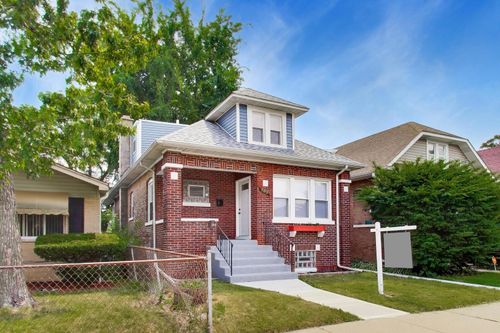 8915 S Racine Ave, Chicago, IL, 60620-3428 | Card Image