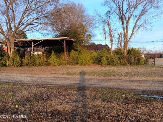 Open Shelter View Towards Main St | Image 21