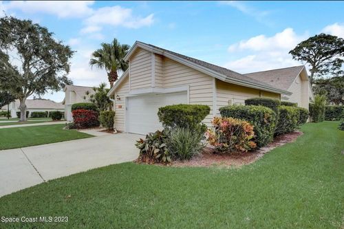 879 Ridge Lake Dr, Melbourne, FL, 32940-1771 | Card Image