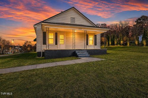1408 W College St, Jonesborough, TN, 37659-5261 | Card Image