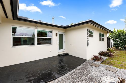 5530 Ne 18th Ave, Fort Lauderdale, FL, 33334-5857 | Card Image