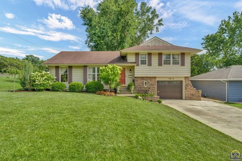 3619 Sw 33rd St, Topeka, KS, 66614 | Card Image