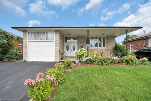 139 Nugent Dr, Hamilton, ON, L8H2N3 | Card Image