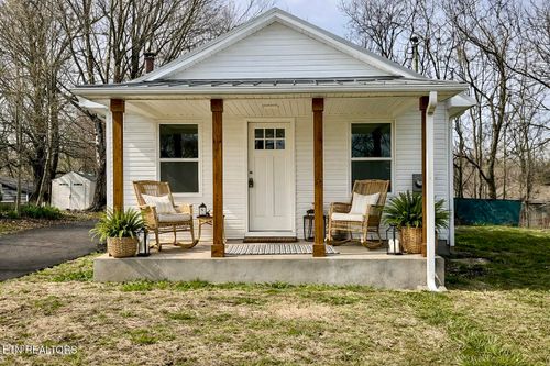 1607 Berry Rd, Knoxville, TN, 37920-3901 | Card Image
