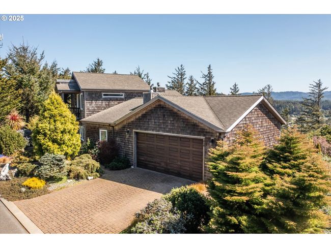 650 Boot Hill Rd, House other with 3 bedrooms, 2 bathrooms and 2 parking in Port Orford OR | Image 44