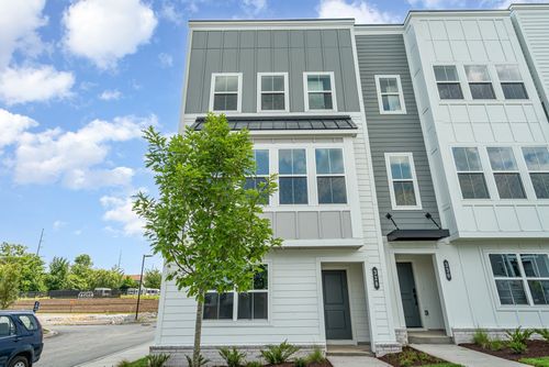 332 Hutcherson Aly, Nashville, TN, 37209-2482 | Card Image