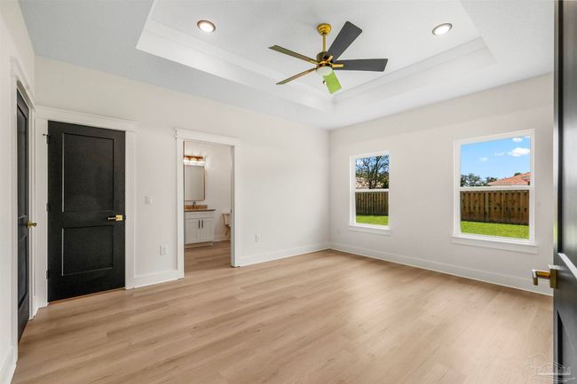 4873 Whitewood Rd, House other with 3 bedrooms, 2 bathrooms and 2 parking in Gulf Breeze FL | Image 5