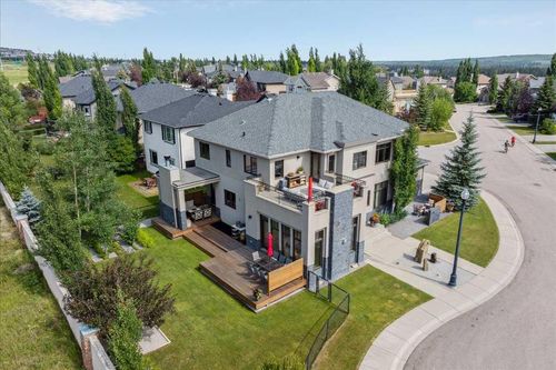 374 Discovery Ridge Way Sw, Calgary, AB, T3H5S8 | Card Image