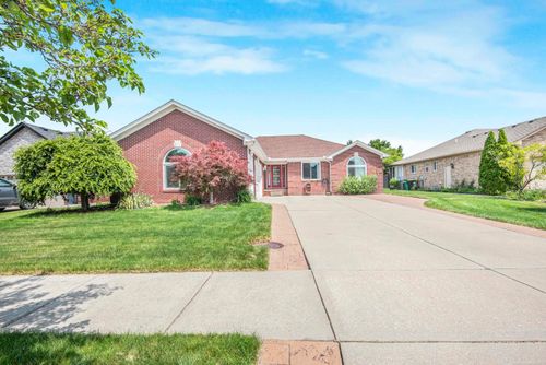 21895 Preserve Ct, Macomb, MI, 48042-4636 | Card Image