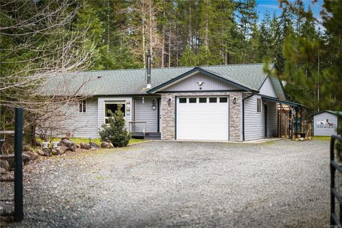3917 Islak Rd, Black Creek, BC, V9J1Y9 | Card Image