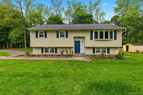 30 Ridgeview Rd, Brewster, NY, 10509-3422 | Card Image