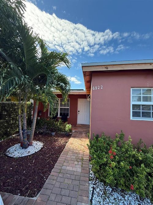 6922 Sw 18th Ct, North Lauderdale, FL, 33068-4328 | Card Image