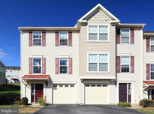 190 Kestrel Ln, Boalsburg, PA, 16827-1747 | Card Image