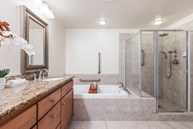 E104 - 18 Upena Ln, Condo with 2 bedrooms, 2 bathrooms and null parking in Kihei HI | Image 17