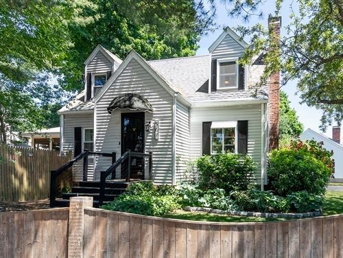 567 Cabot St, Beverly, MA, 01915 | Card Image