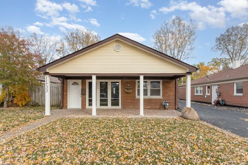11733 S Sacramento Dr, Merrionette Park, IL, 60803-5886 | Card Image